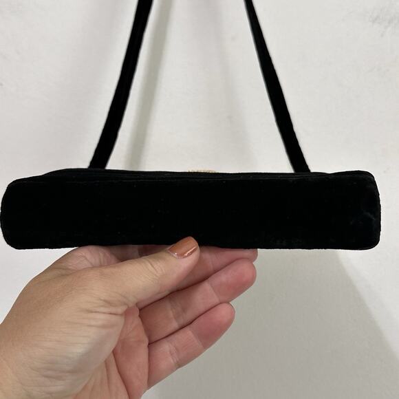 Vintage‎ Purse Evening Bag Made in Paris Black Velvet Dinner Show Cocktail Party - Picture 4 of 8